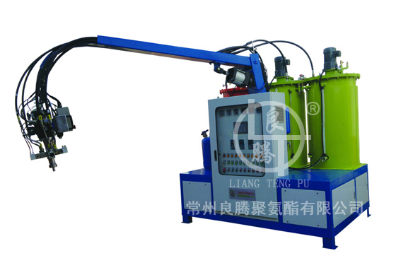 PLC針閥發(fā)泡機(jī)